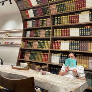 Meet your Posher, Janet